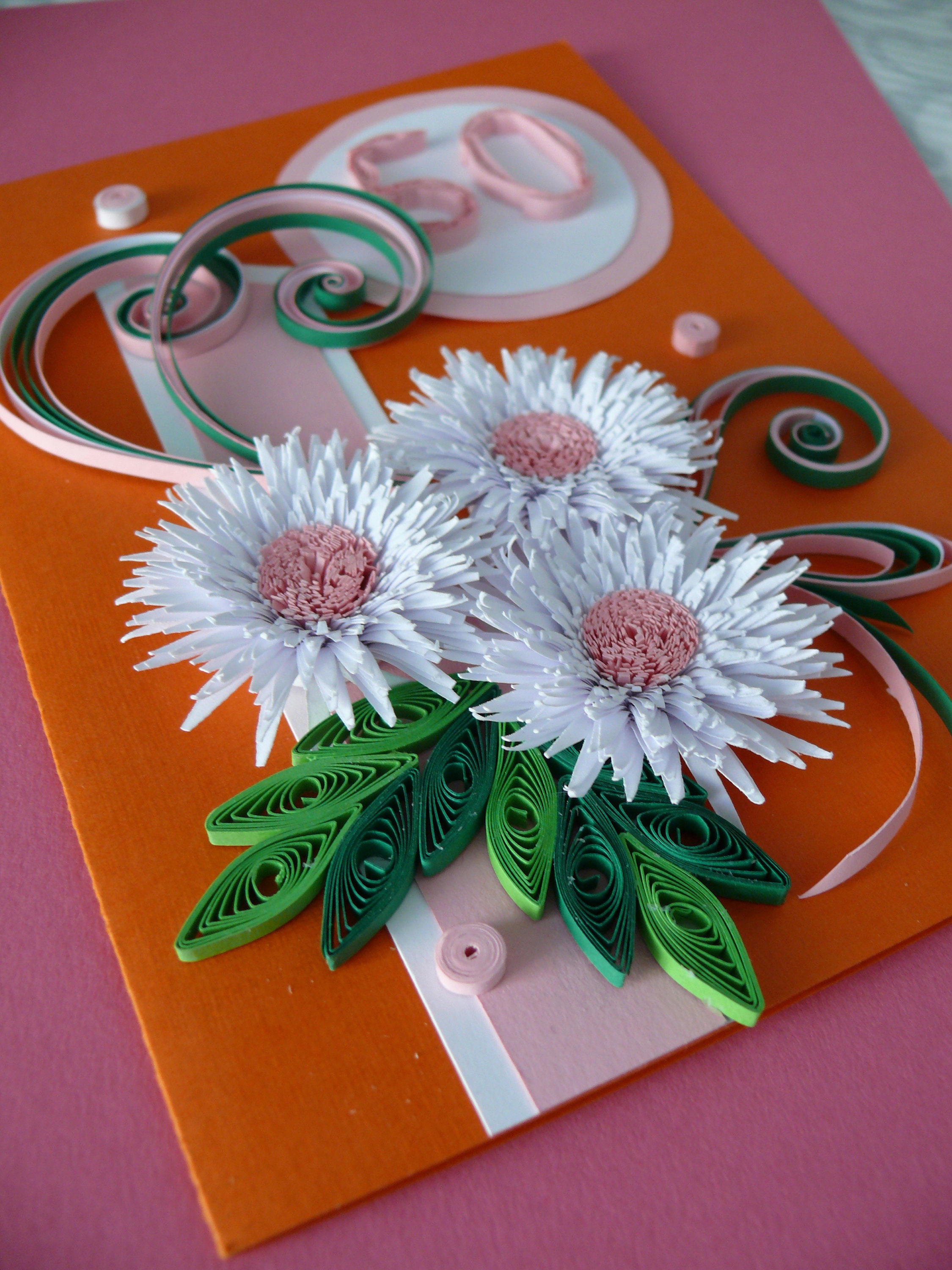 Biglietto di auguri di compleanno 3D fatto a mano con bouquet di fiori all'uncinetto: auguri unici per le donne - Italia