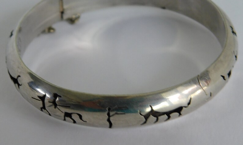 Vintage 925 Sterling Bullfight Story Cutout Hinged Bangle Bracelet Hecho Mexico