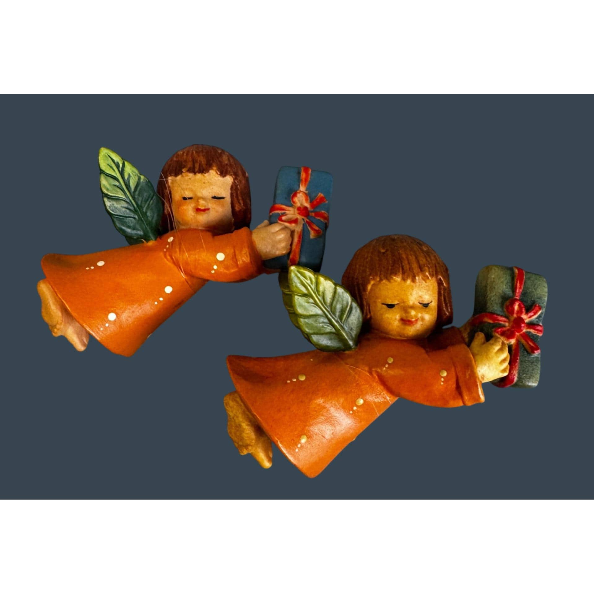 Vintage Anri Ferrandiz Flying Angels Pair Holding Gifts Hand