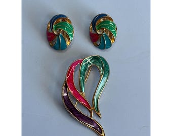 Vintage Gold-Tone Enamel Swirl Brooch & Clip-On Earrings Set