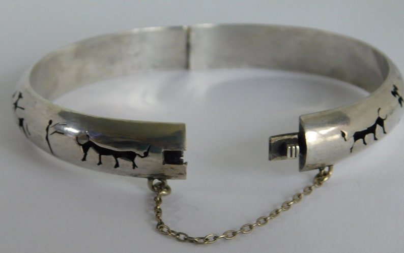 Vintage 925 Sterling Bullfight Story Cutout Hinged Bangle Bracelet Hecho Mexico