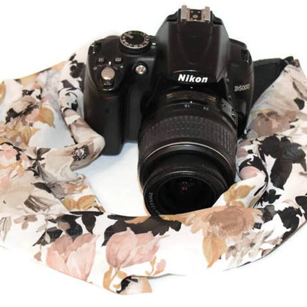 Scarf strap camera for woman photographer 