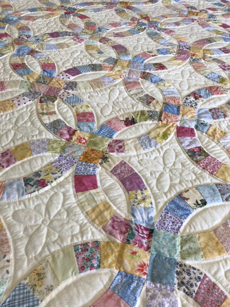 sale double wedding ring king size quilted by amish quilters floral sale double wedding ring king size quilted by amish quilters floral