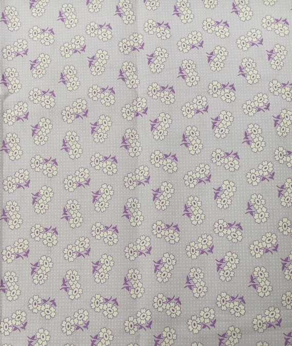 Depression 20s 30s feedsack print 100% cotton RJR Studio Everything but the kitchen, Sweet Duo, white flowers on purple. Sold by the yard.