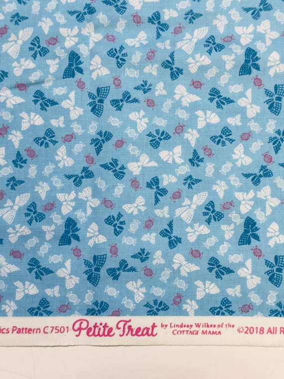 Depression 20s 30s feedsack print 100% cotton. Penny Rose Petite Treat Blue Bows fabric. Sold by the yard.