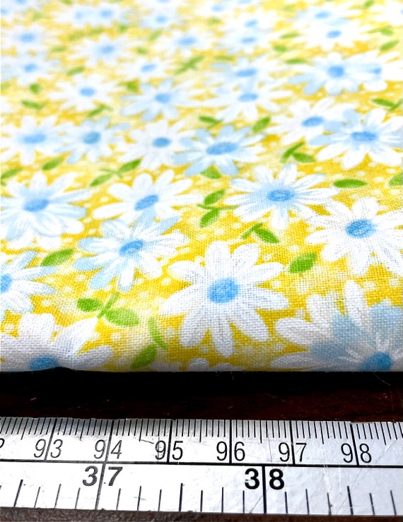 29s 30s fabric depression feedsack reproduction white daisies on yellow 100% cotton by the yard