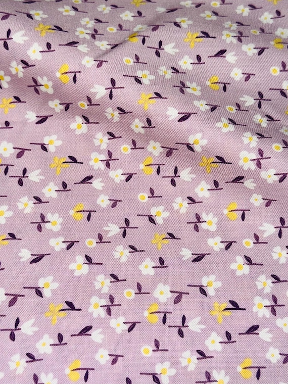 Depression 20s 30s feedsack print 100% cotton. Riley Blake Designs Hello Spring floral fabric C12965 lilac. Sold by the yard.