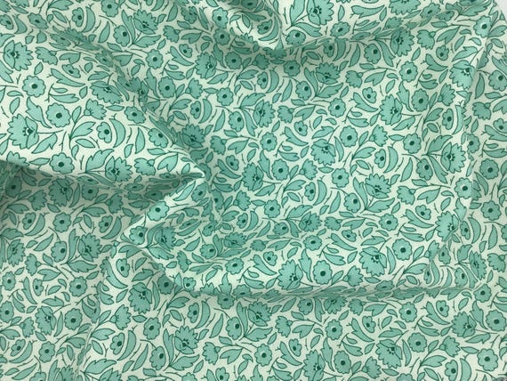 Depression Feed Sack 20s 30s Reproduction  100% Cotton. Robert Kaufman “Gentle Petals” Flowerhouse by Debbie Beaves #21154. Sold by the Yard