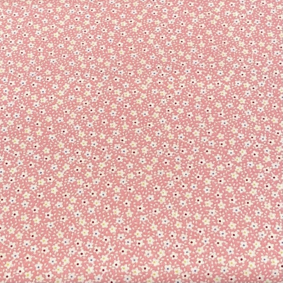 Depression FeedSack fabric 30s Reproduction cotton  White Flowers on Light Pink