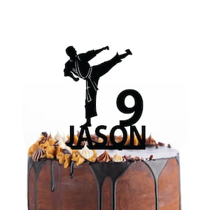 Birthday cake topper with a karate player, different variations and colours possible