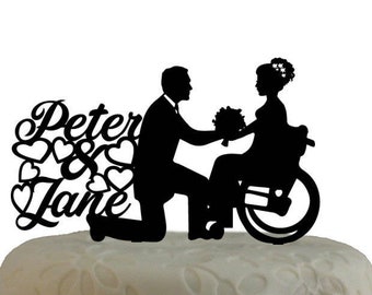 Décoration de gâteau de mariage avec mariée en fauteuil roulant