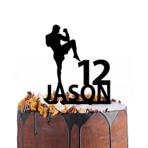 Birthday cake topper with a kickboxer, different variations and colours possible