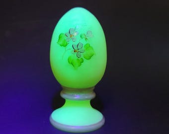 Vintage Fenton Custard Uranium Glass Pedestal Egg Violets Hand Painted C. Ash