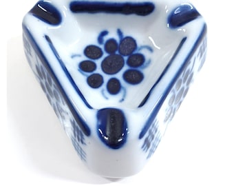 Vintage Porcelana Monte Siao Brazil Blue White Triangle Porcelain Ashtray