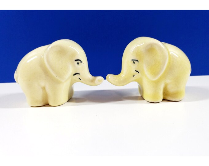 Vintage Yellow Elephant Ceramic Salt Pepper Shaker Set Figurine