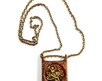 Vintage 1970s Dexsa Molded Plastic Leo Zodiac Pendant Necklace