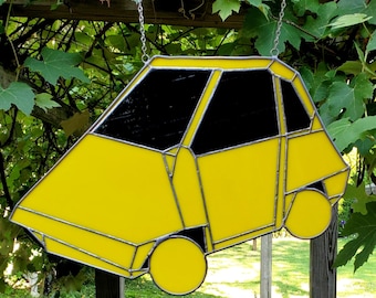 Sebring-Vanguard 1st Electric Citi-Car Yellow Stained Glass Art Moe Pare Jr 1974