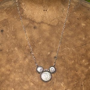 Coin Pearl Minnie Mouse handmade sterling silver necklace bild 3