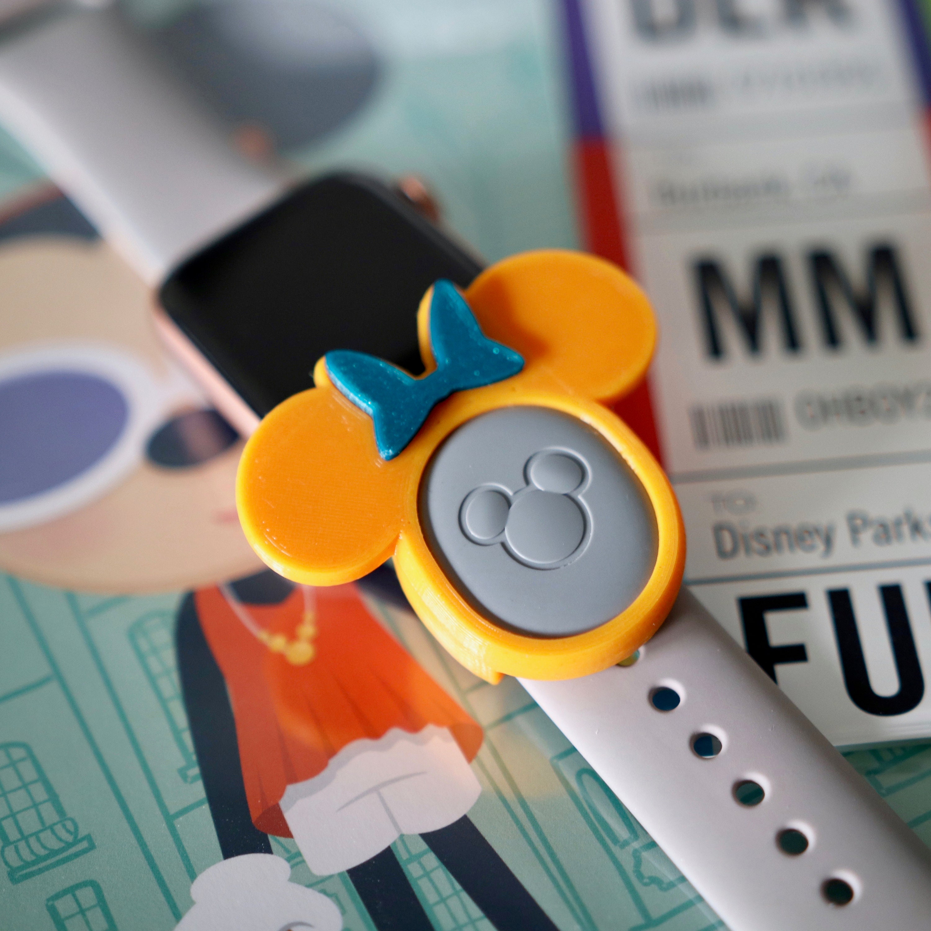 Magic band holder for shop apple watch