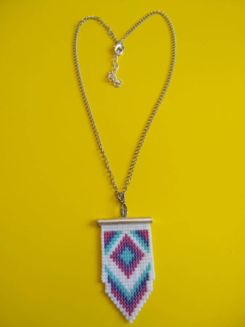 Silver tone chain necklace and pendant with Pearl Miyuki