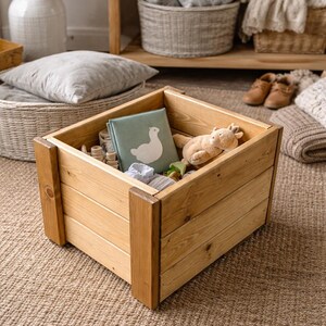 Reclaimed Wood Vinyl Record Storage Crate: Stackable LP Media Unit image 14
