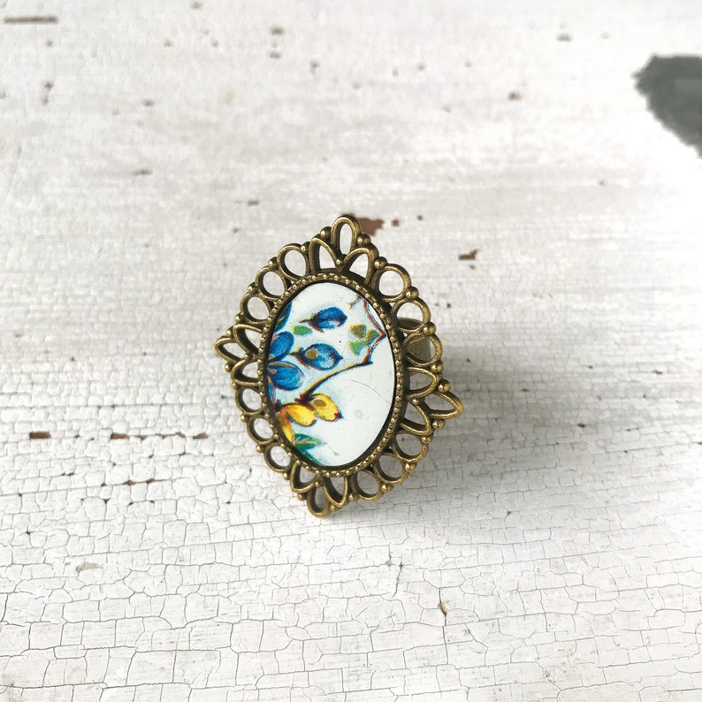 ring with flowers made with vintage tin box adjustable made in Italy. Maxi oval ring