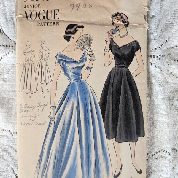 Original 1953 VOGUE Dress Gown Pattern Uncut 3343 sz 15 UNCUT unused Portrait Collar Unused