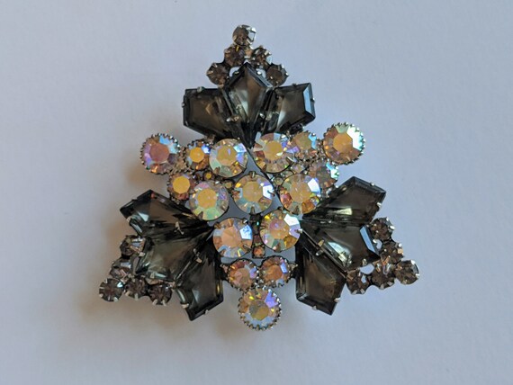Art Glass and Aurora Borealis Rhinestone Brooch Juliana Pink Rhinestones