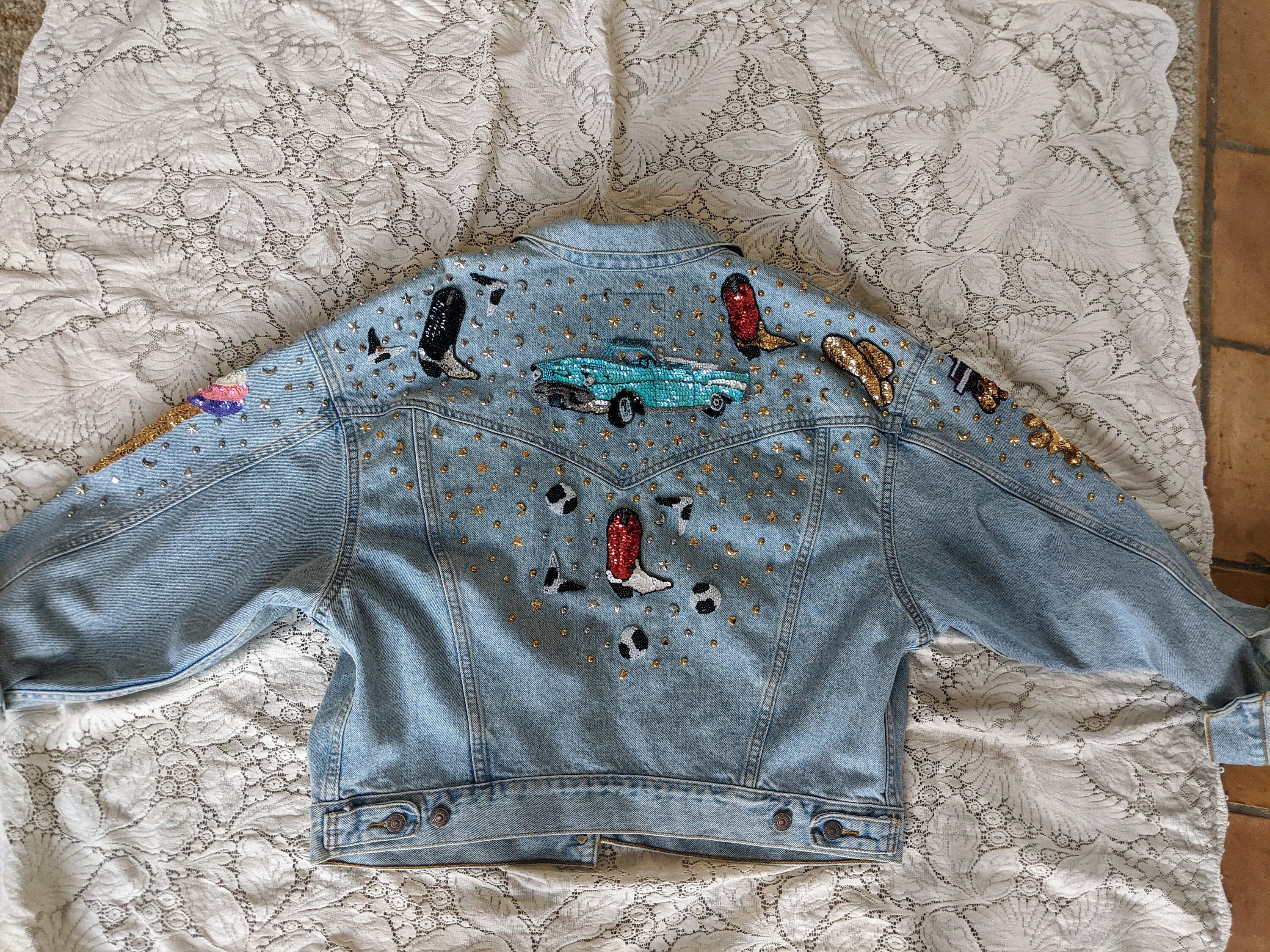 最大95%オフ! リーバイス ピンバッジ 非売品 50th kids-nurie.com