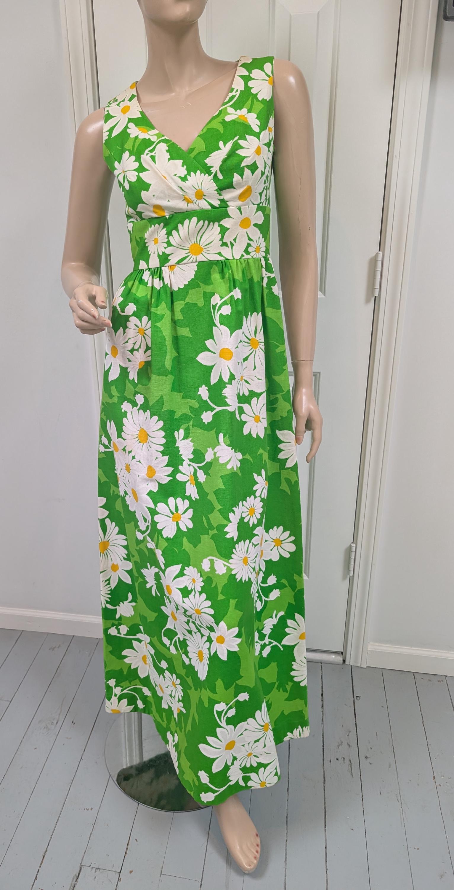 white halter dress maxi White Halter Neck Smocked Waist Maxi Dress