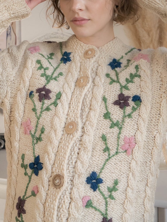 Woolen Emboridery Vintage Cardigan