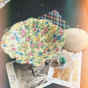 ヴィンテージフローラルプレート、魔術呪文プレート、ペルセポネ供物プレート、神供物プレート、儀式ジュエリープレート、デメテル祭壇ツール