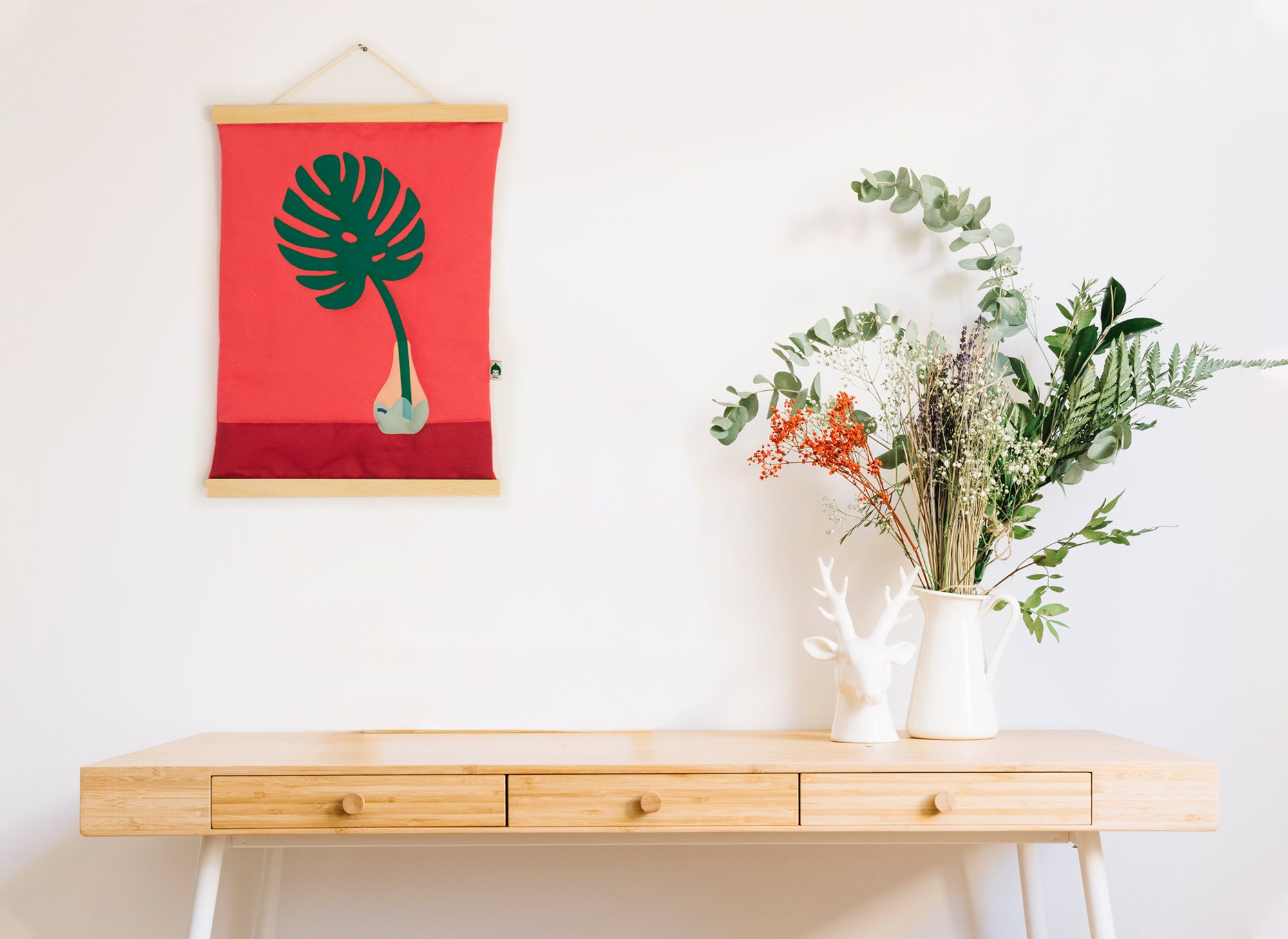 Quilted Pull Down/Canvas Fabric Print Wood Poster Hangers Red Wall Hanging Framed Art