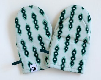 SNOWPEAS Oven Mitts