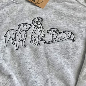 Sweat à Capuche Staffie Mom - Staffordshire Bull Terrier - Cadeau Maman Chien