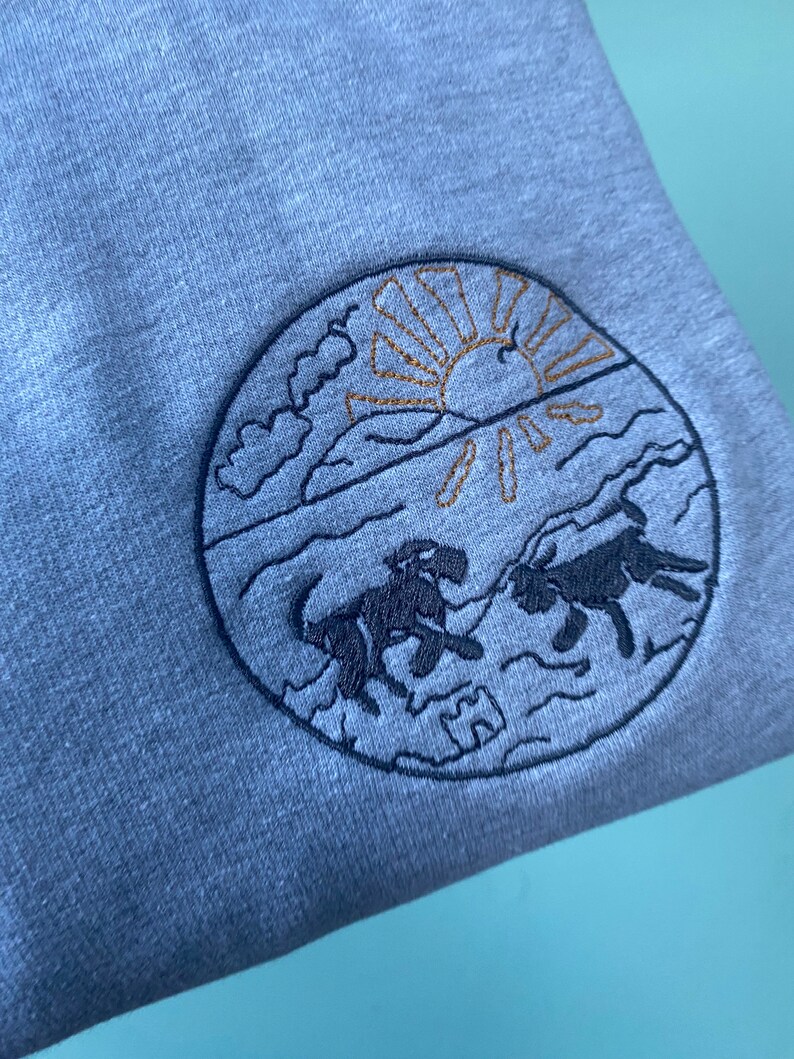 Dog Beach Sweatshirt Embroidered sweater for dog and beach lovers Bild 4