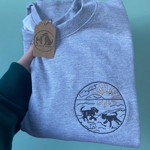Dog Beach Sweatshirt Embroidered sweater for dog and beach lovers Bild 1