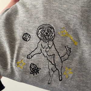 Intergalactic Dogs Sweatshirt Space Golden Retriever . Gifts for dog lovers and owners. Embroidered space dog. Bild 2