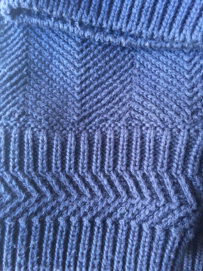 100/% Cotton Vintage 90/'s Blue Chaps crew neck pulloverSweater Made in Indonesia. Size Medium