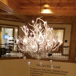 Royal Palace Deer Antler Chandelier Rustic Pendant 25 Lights Dining Room Ceiling Light Individually Handcrafted For Excellence