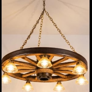 Wagon Wheel Chandelier Western Decor Pendant Rustic Light Log Cabin Decor Individually Handcrafted For Excellence- Rawhide! imagen 5