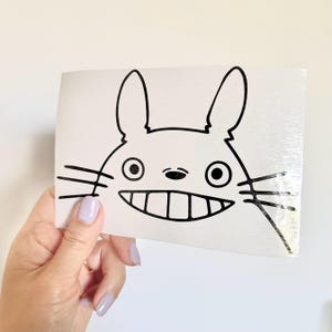 Totoro Smile 3 Anime Peeker Vinyl Aufkleber // Fensteraufkleber, Autoaufkleber, Autoaufkleber, kawaii, cute, japanisch, ghibli