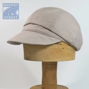 Newsboy cap compact light brown cotton cycling cap adjustable size