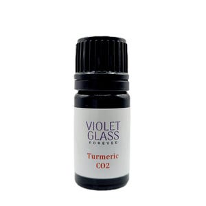 Organic Turmeric CO2 Extract (Curcuma longa) essential oil