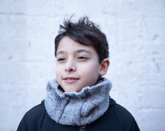 Merino wool knit, hand-made Cowl "Sky" (Teen+)