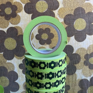 Schnittmuster-Papier Papierklebeband, schwarz Retro Flower-Power-Print, mint, 25 mm breit, 50 m Länge.