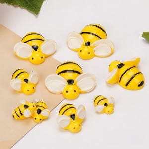 フラットバック樹脂製ミツバチミニチュア 子供用ヘアクリップアクセサリー DIY クラフト用品 3D 装飾 誕生日パーティー 蜂祭り装飾 DIY ギフト