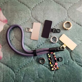 Cordino Per Cellulare Universale Con 3 Patch – Regolabile E Rimovibile, In Nylon Resistente, Compatibile Con Tutti Gli Smartphone E Custodie Totali, Colore Lavanda