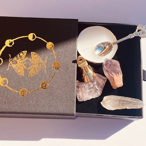 Kit de bolso para bruxaria mini conjunto de altar wiccan cristais vela colher sino