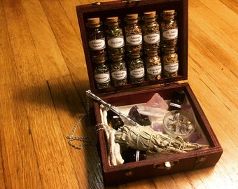 TRAVEL WITCHCRAFT KIT ~ travel altar kit ~ potion making kit ~ travel apothecary kit ~ crystal witchcraft potion kit